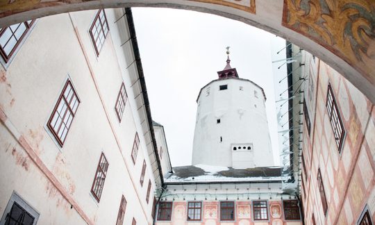 Burg Forchtenstein Innenhof im Winter