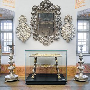 Burg Forchtenstein Ahnengalerie und Silbermöbel