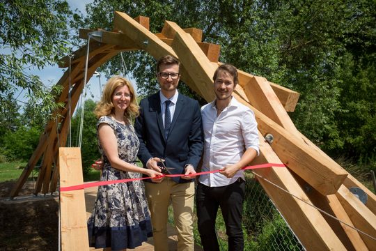 Eröffnung des Holzsteg im Schloss Lackenbach