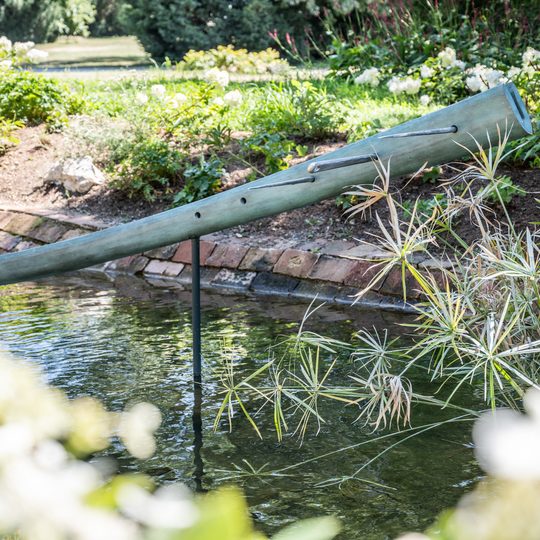 Skulptur Tautöne in einer Kaskade