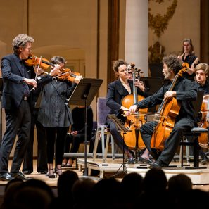 Konzert zum Jahresbeginn Musiker auf der Bühne
