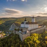 Luftaufnahme der Burg Forchtenstein