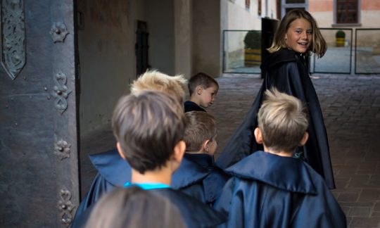 Verkleidete Kinder auf Burg Forchtenstein