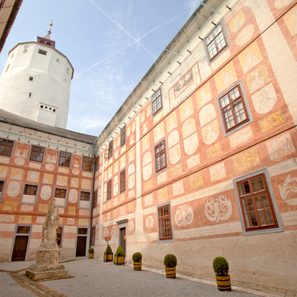 Innenhof der Burg Forchtenstein